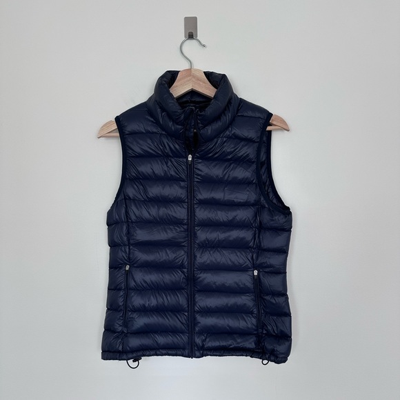 Aritzia Parklife Puffer Vest - Picture 4 of 7